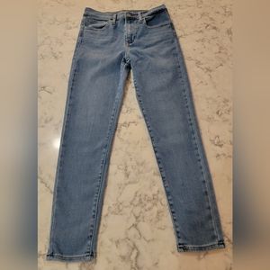 Levi's 720 High Rise Super Skinny Crop Denim Sz 27